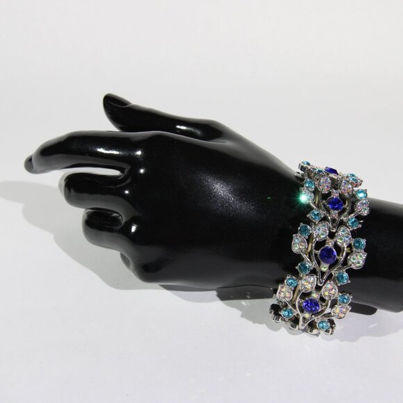 Danbury Mint Rhinestone and Blue Crystals Stretch Bracelet - Picture 5 of 6